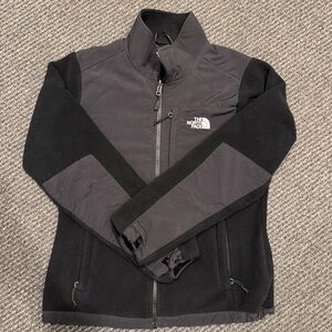 The North Face Women's Denali Black Fleece